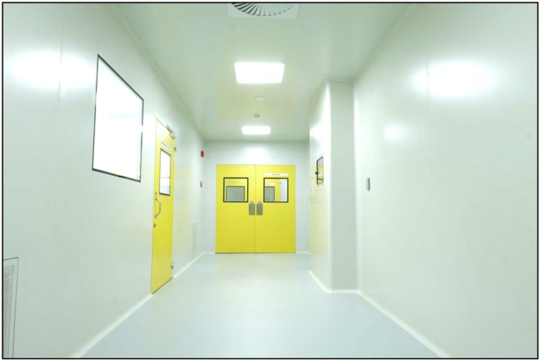 public/img/about_us/equipment/CLEANROOM_PANEL_WORK/1.jpg